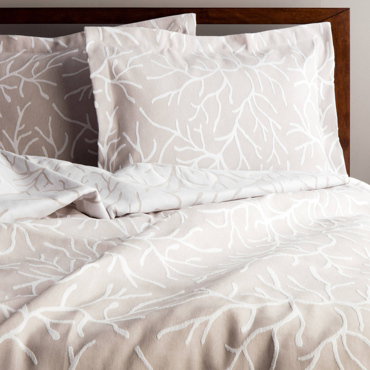 Taupe Full Coverlet D463276