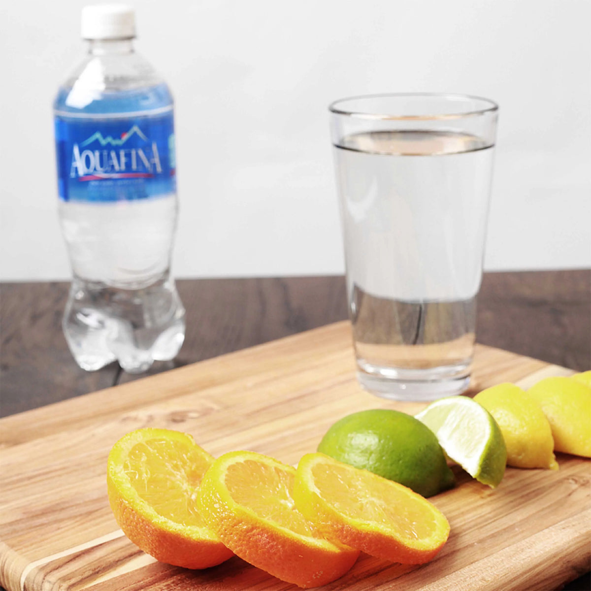 16.9 oz 32 Pack Purified Bottled Drinking Water Z904