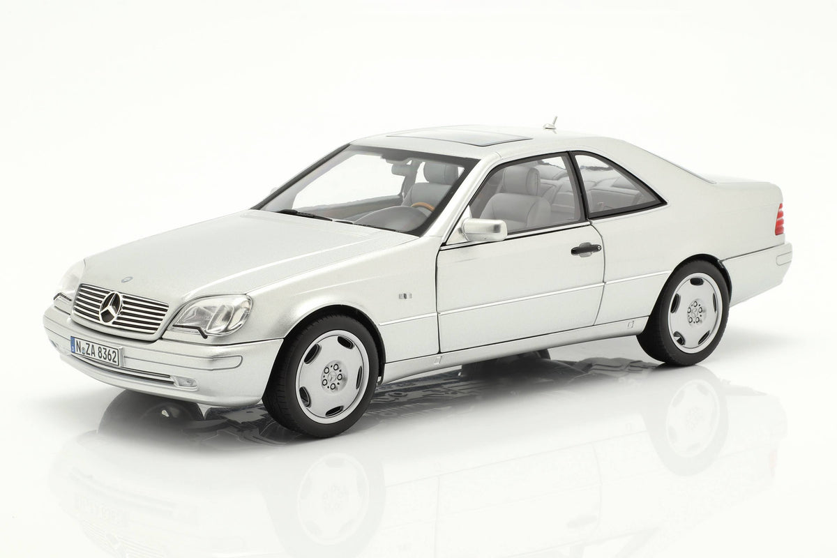 Metallic Silver 1/18 Diecast Model Car R3929