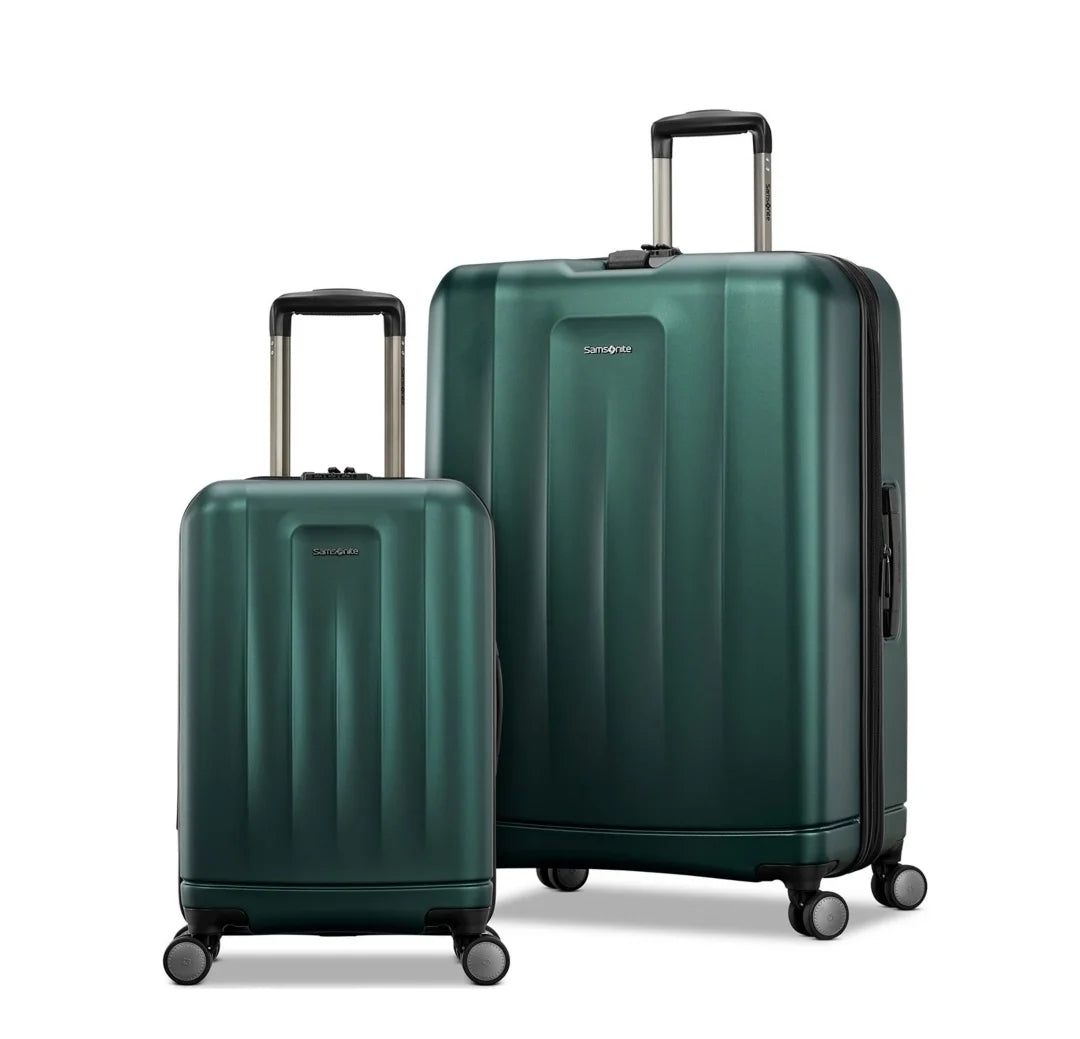 2-Piece Hardside Luggage Set F97564