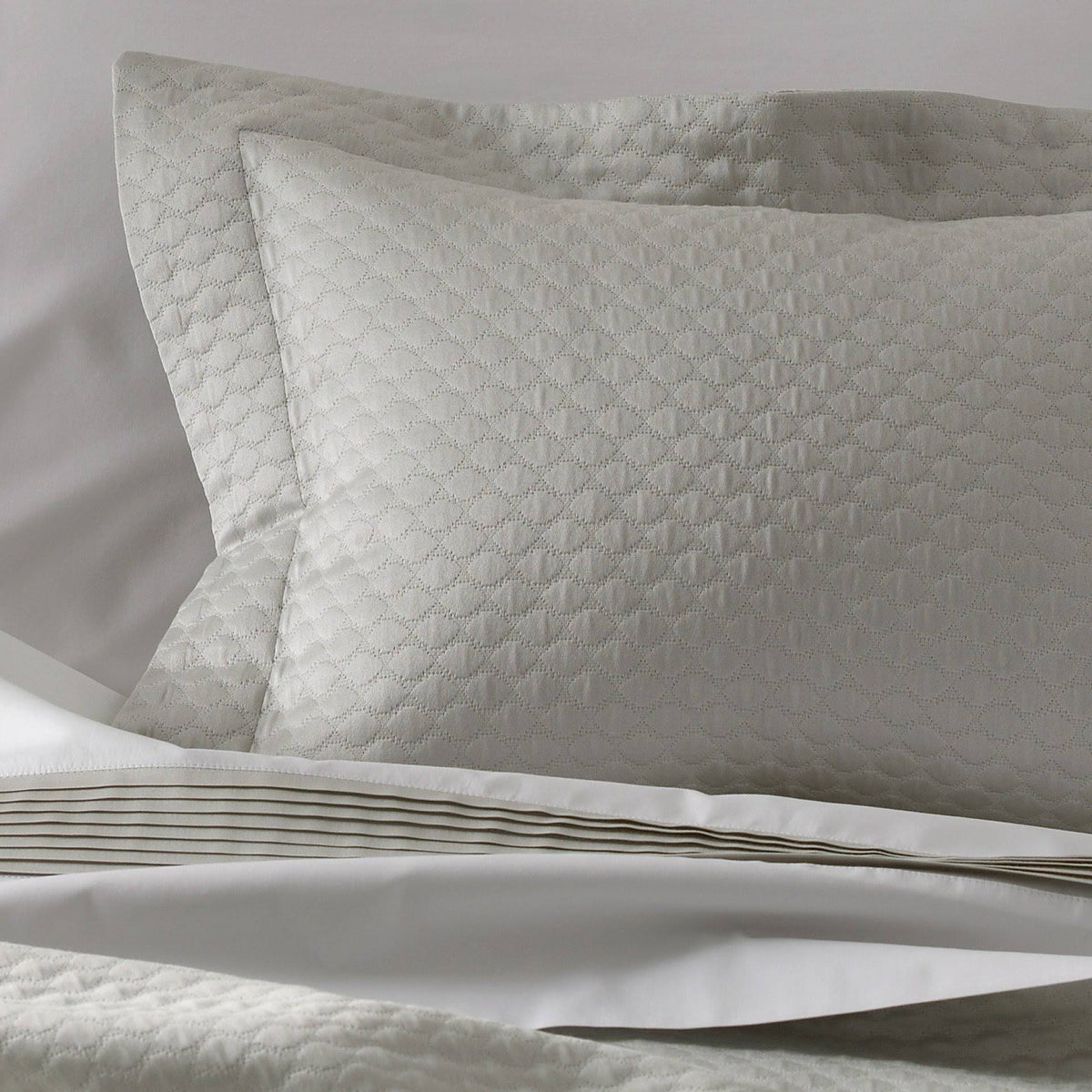 Ivory Standard Sham P26096