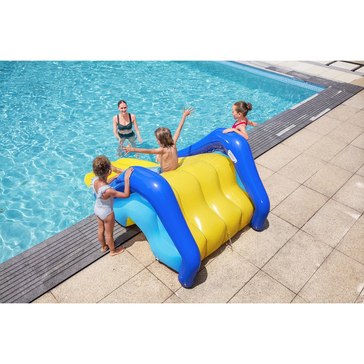 Giant Inflatable Pool Water Slide with Built-In Sprinkler N606