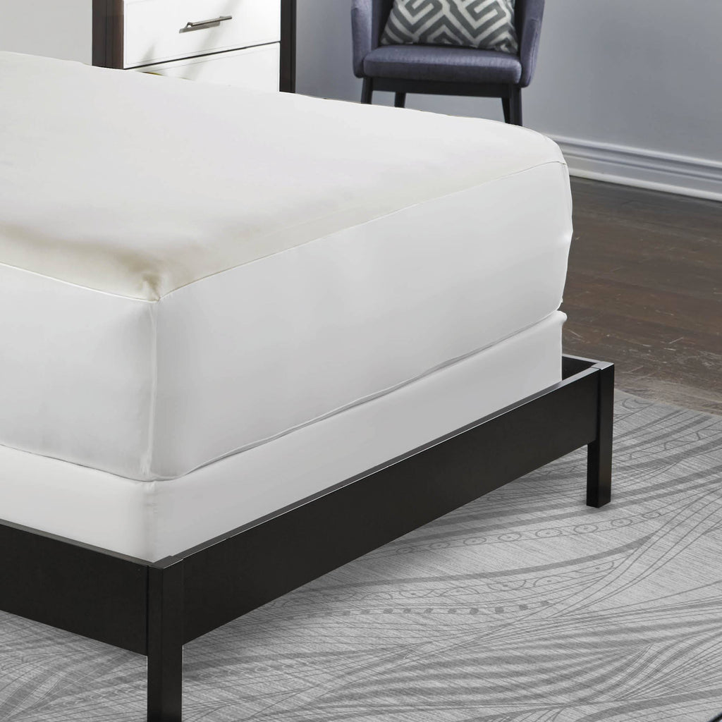 White Twin Mattress Protector D655
