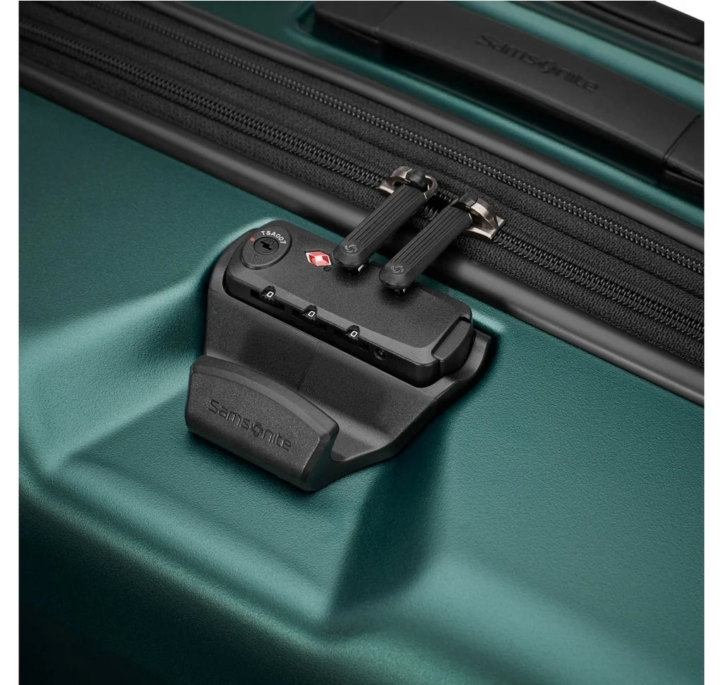 2-Piece Hardside Luggage Set F97564