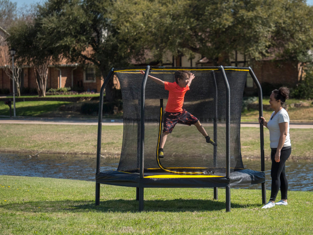 7.5-Foot Trampoline with Enclosure J2591