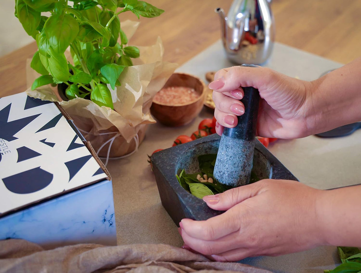 Large Granite Mortar and Pestle Set, Pack of 2 N806