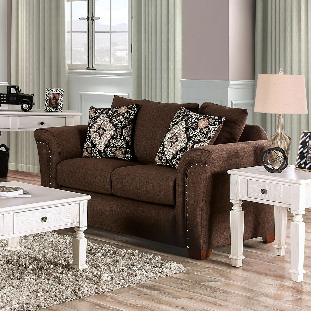 Traditional Fabric Upholstered 2-Piece Sofa Set M915