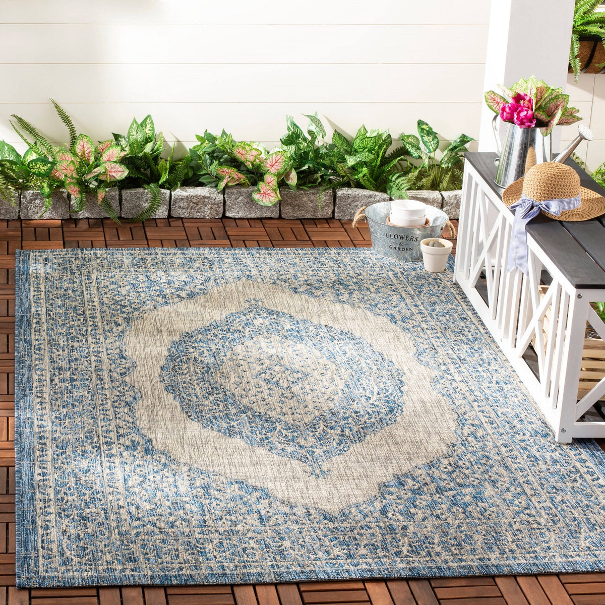 Light Beige Light Brown Courtyard Rug I9129