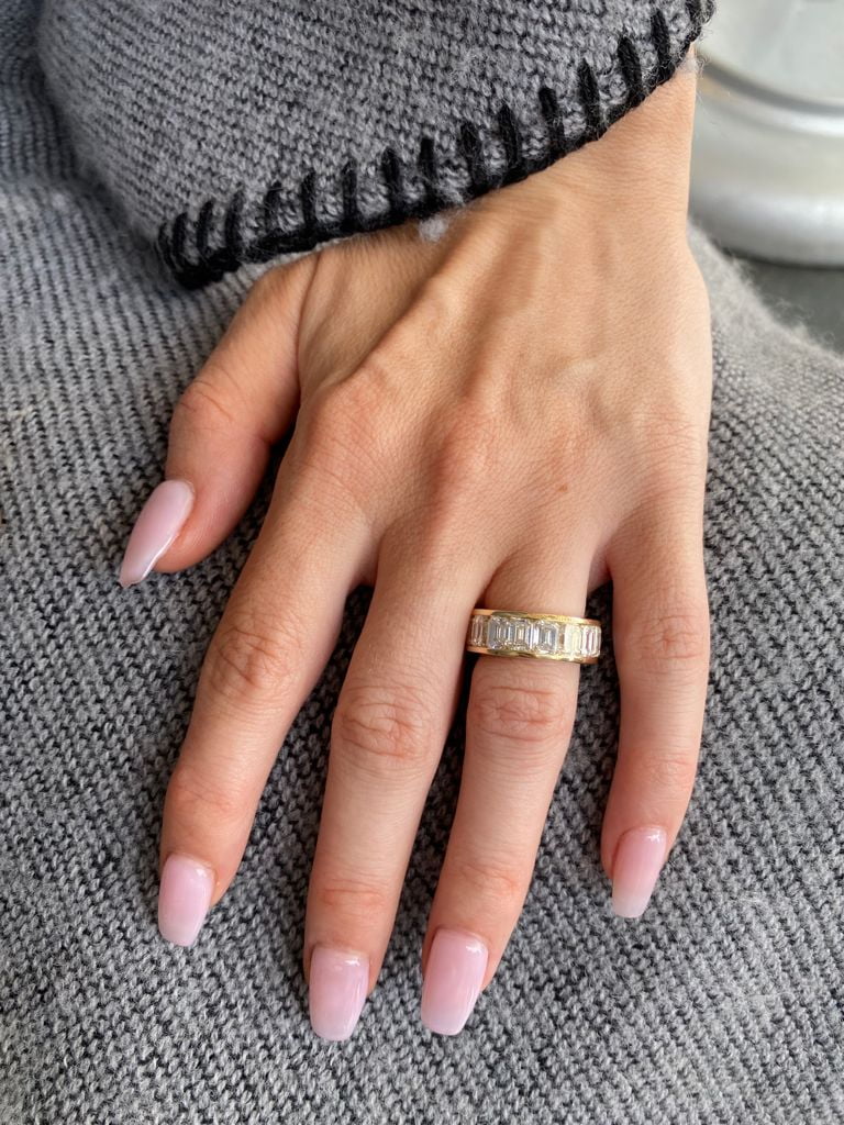 Channel Set Emerald Cut Diamond Eternity Band H706783