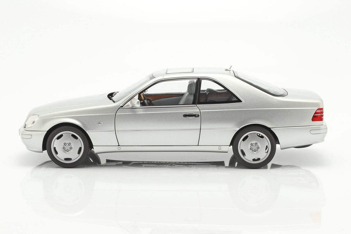 Metallic Silver 1/18 Diecast Model Car R3929