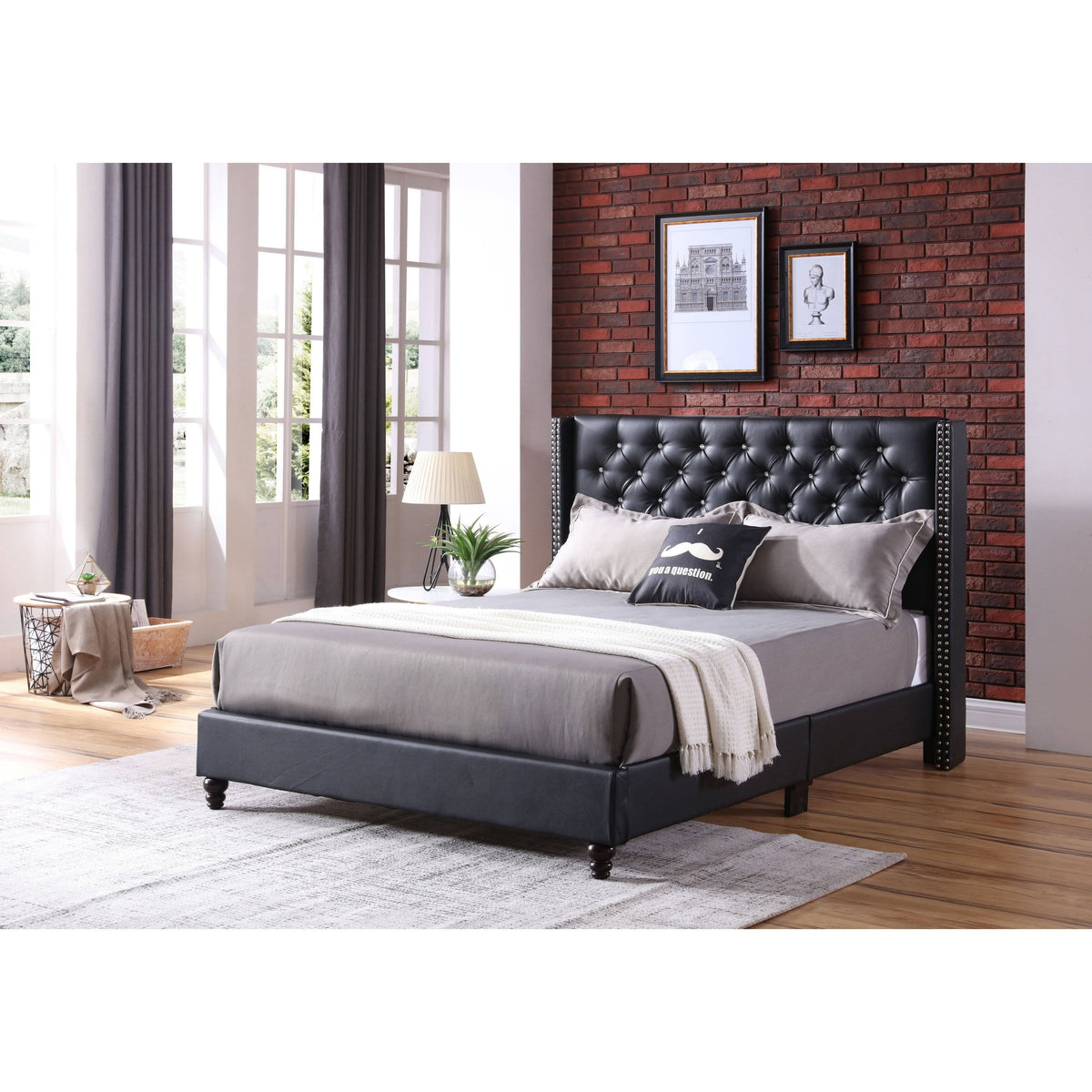 Tan King Bed S561865